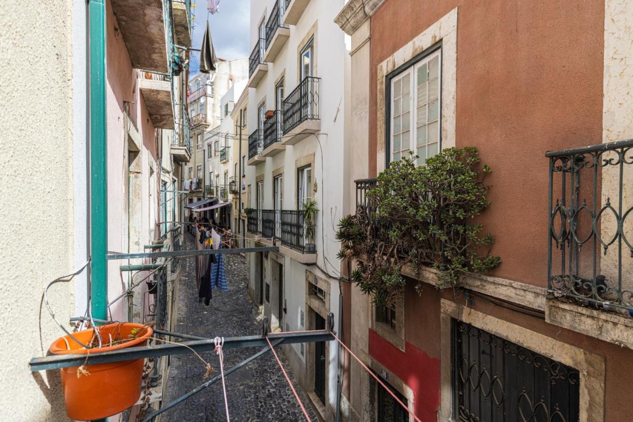 Alfama'S Heart Apartment By Lovelystay Lisboa Екстериор снимка